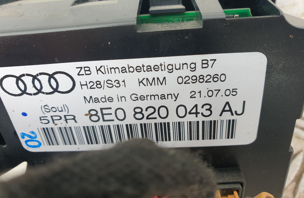 Audi A4 B7 heater control panel 8E0820043AJ Used Car Parts UK