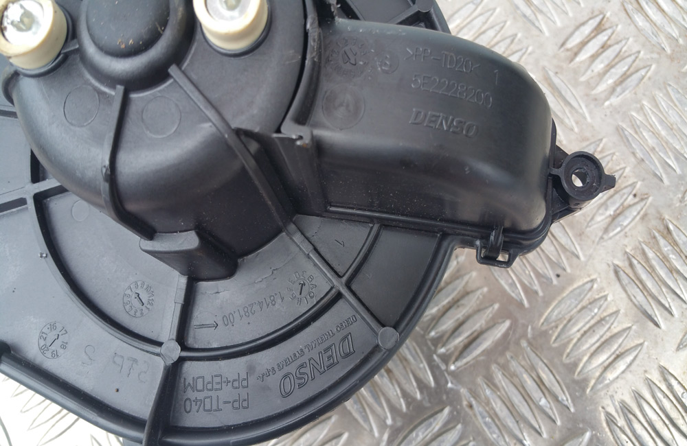 Citroen Berlingo heater blower motor 5E2228200 Used Car Parts UK