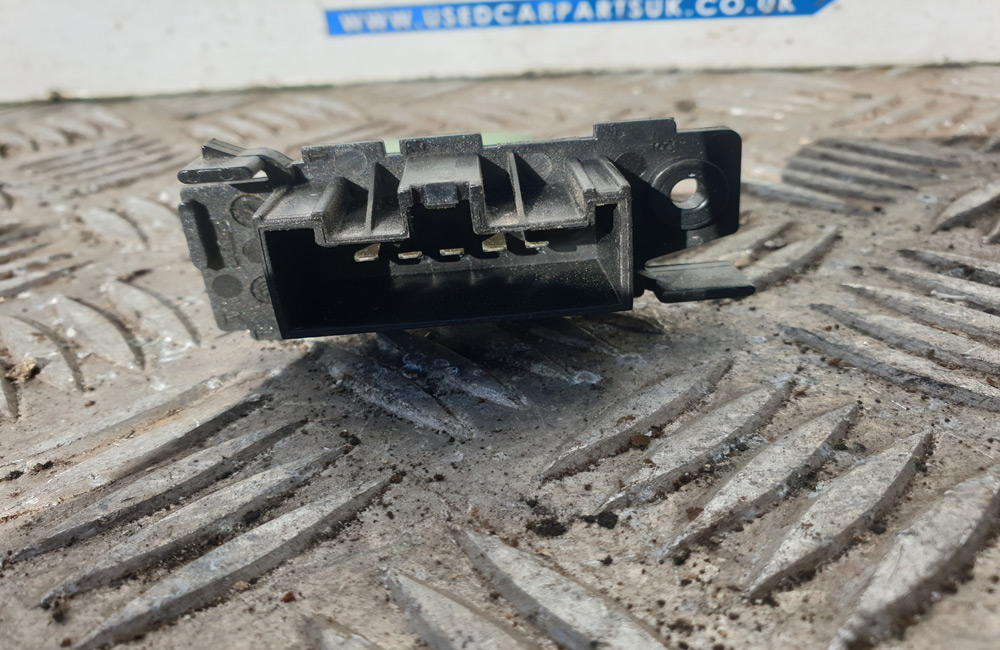 Citroen Dispatch MK2 heater resistor card Used Car Parts UK