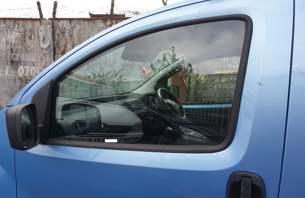 Ultimate Styling Passenger Side Door Mirror – Citroen Nemo Van 2008-2018, Black Textured, Manual