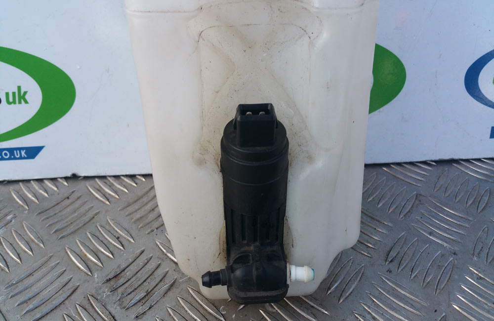 Fiat 500 washer bottle and motor Used Car Parts UK