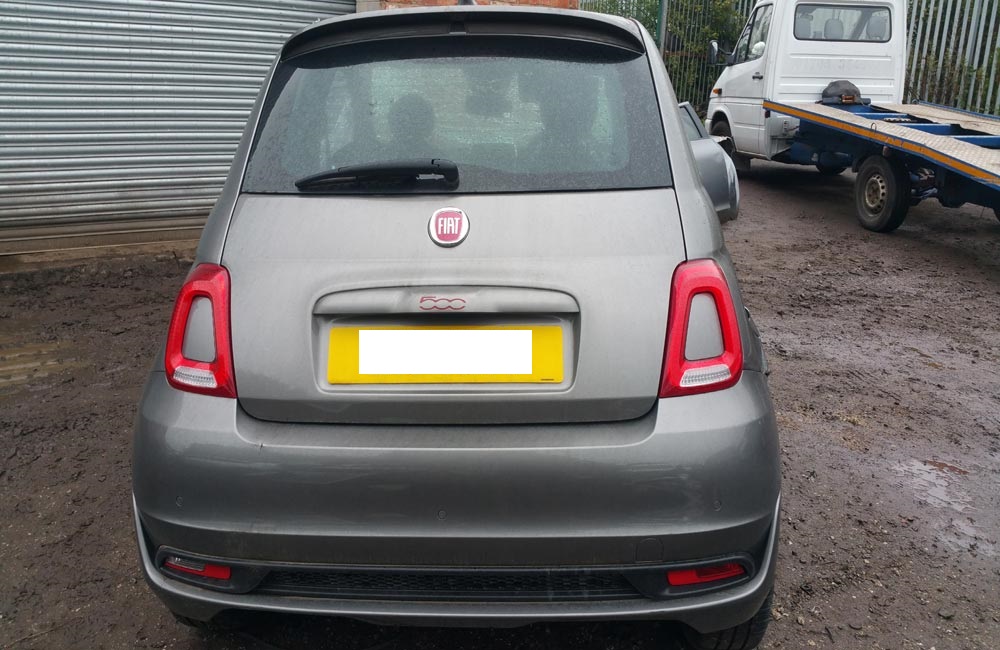 Fiat 500 back bumper top