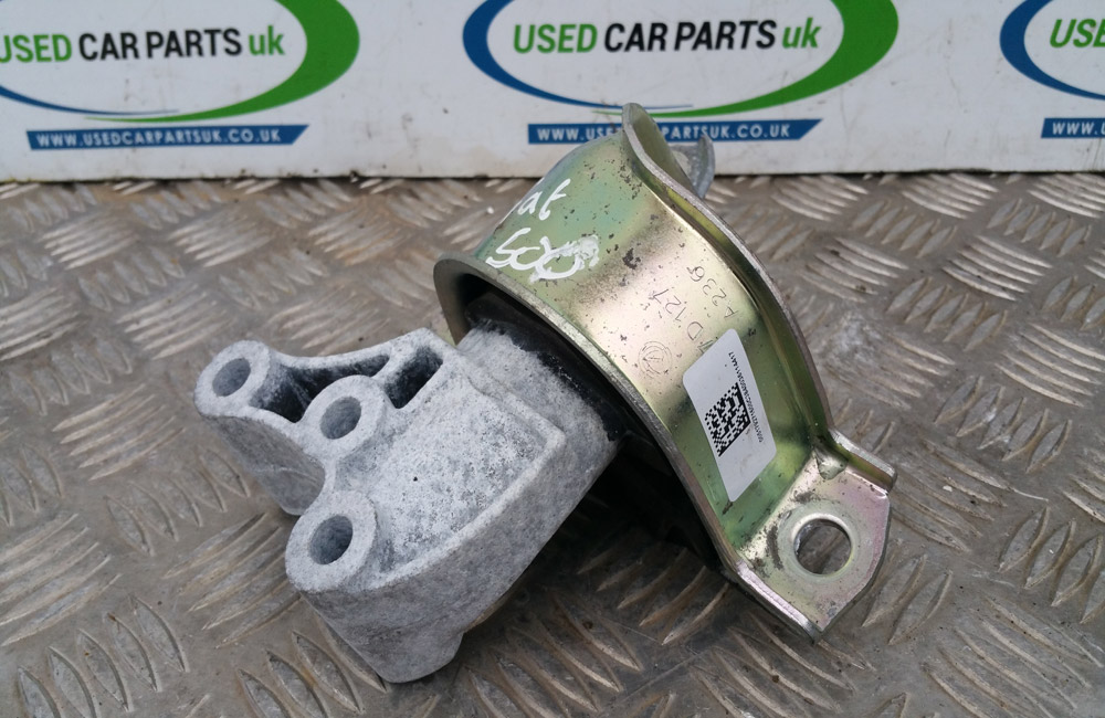 Fiat 500 engine mount bracket 1.2 MK1 Used Car Parts UK