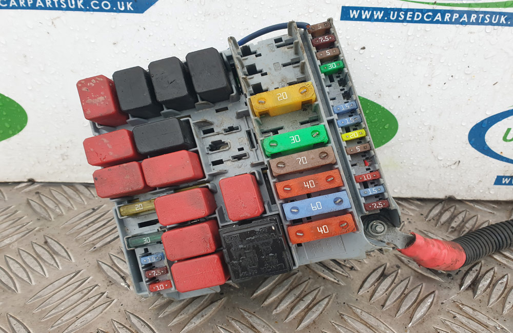 Fiat 500 engine bay fuse box 51905216 Used Car Parts UK