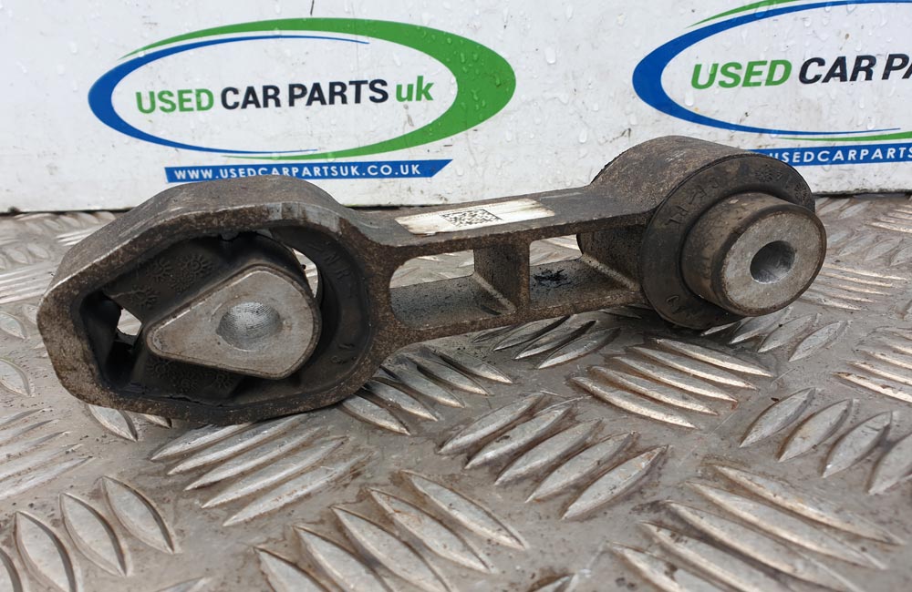 Fiat 500 lower rear engine mount 20082015 Used Car Parts UK