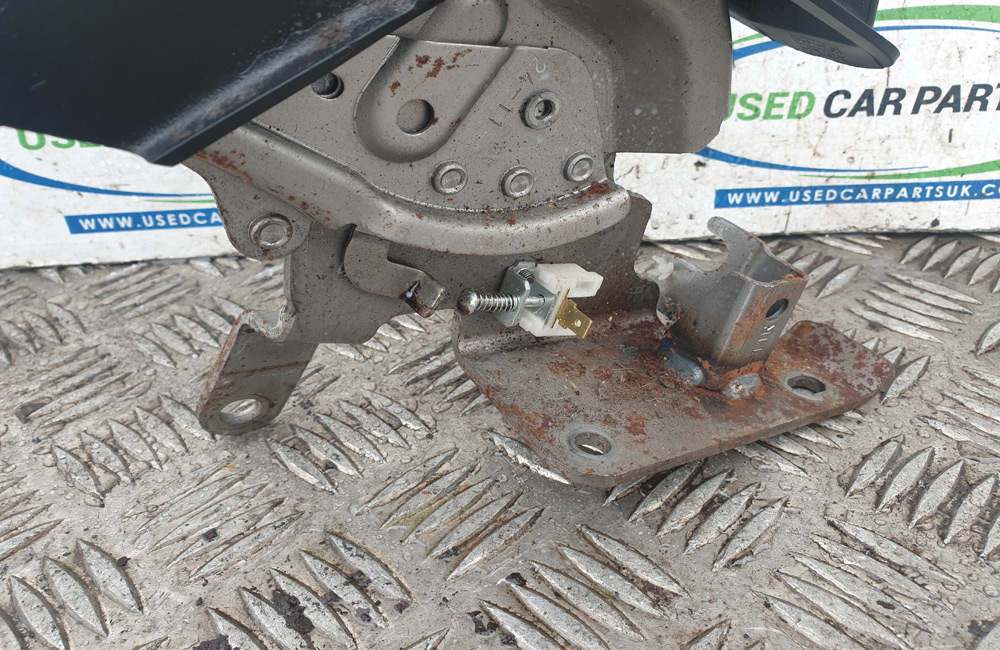 Ford Fiesta MK7 hand brake ratchet mechanism Used Car Parts UK