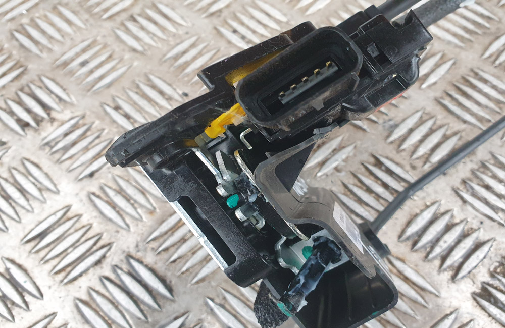 Hyundai I10 MK2 front left door lock motor Used Car Parts UK