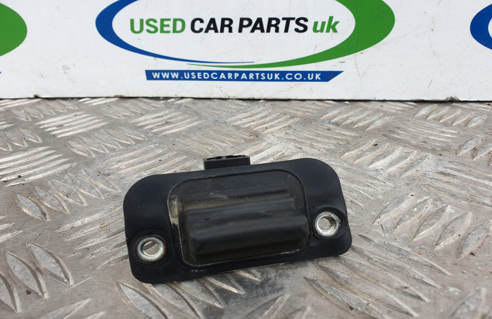Honda Civic MK8 boot release switch button Used Car Parts UK