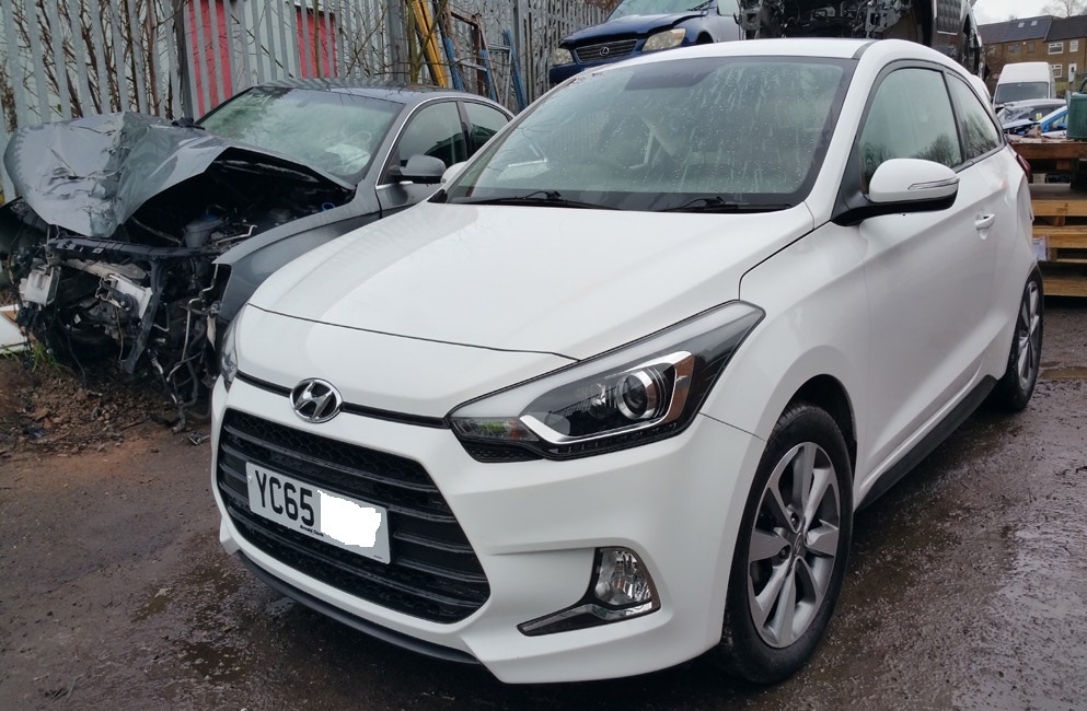 Hyundai i20 deals breaking for parts