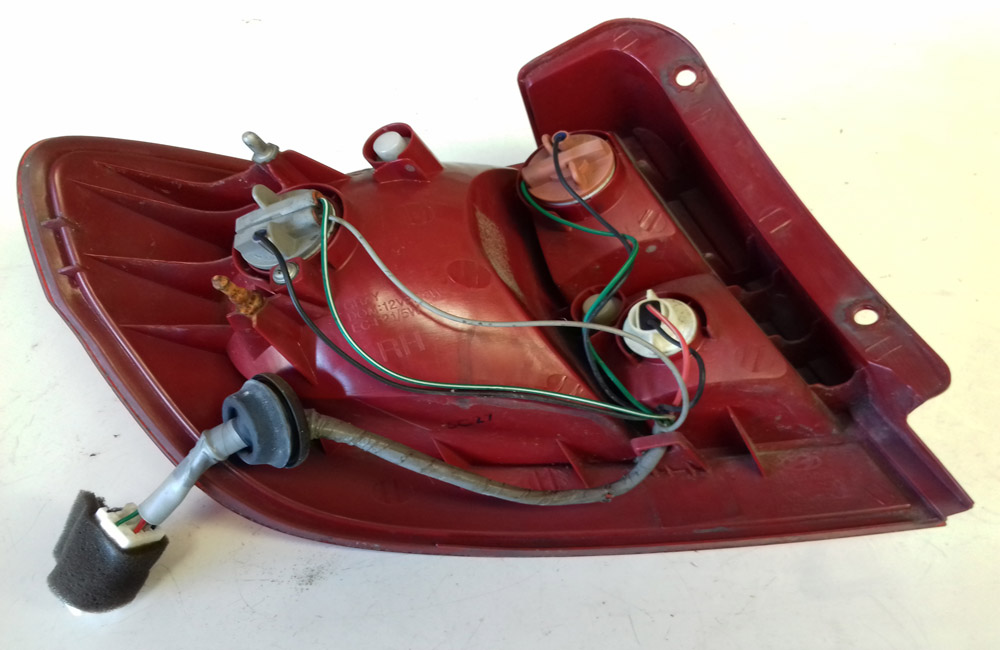 Hyundai Getz rear tail light lamp drivers Used Car Parts UK