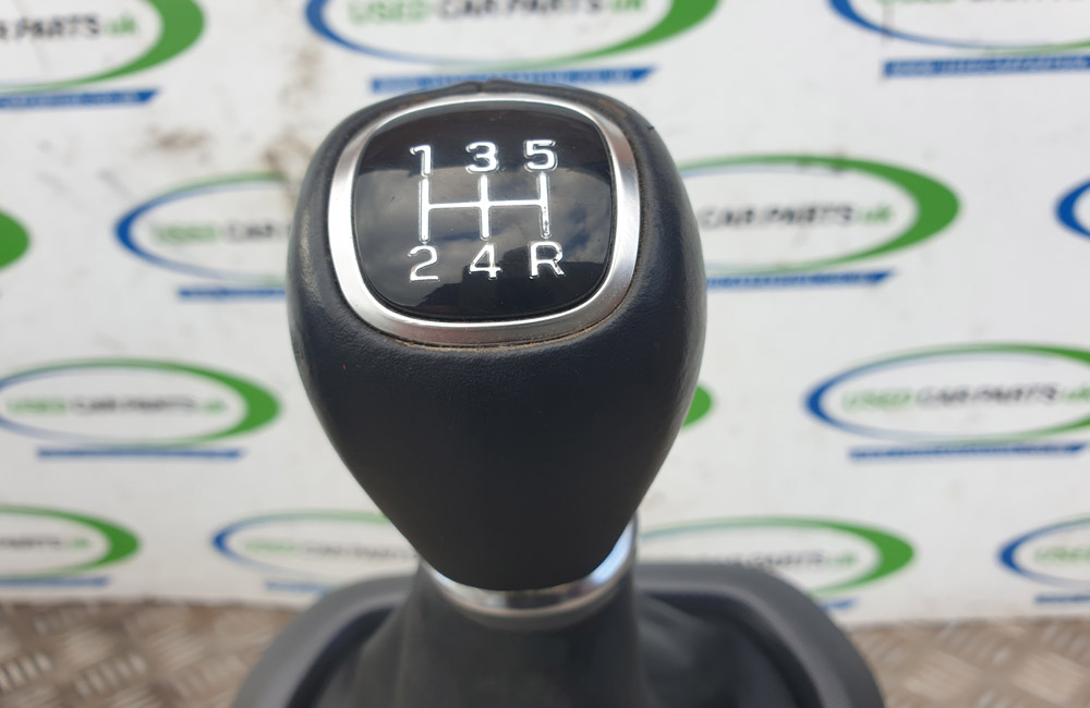 Hyundai I10 MK2 gear knob surround Used Car Parts UK