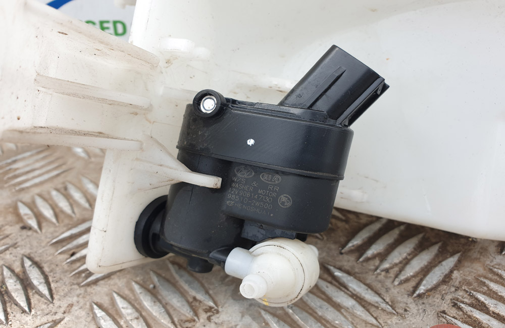 Hyundai I10 MK2 washer bottle and pump Used Car Parts UK