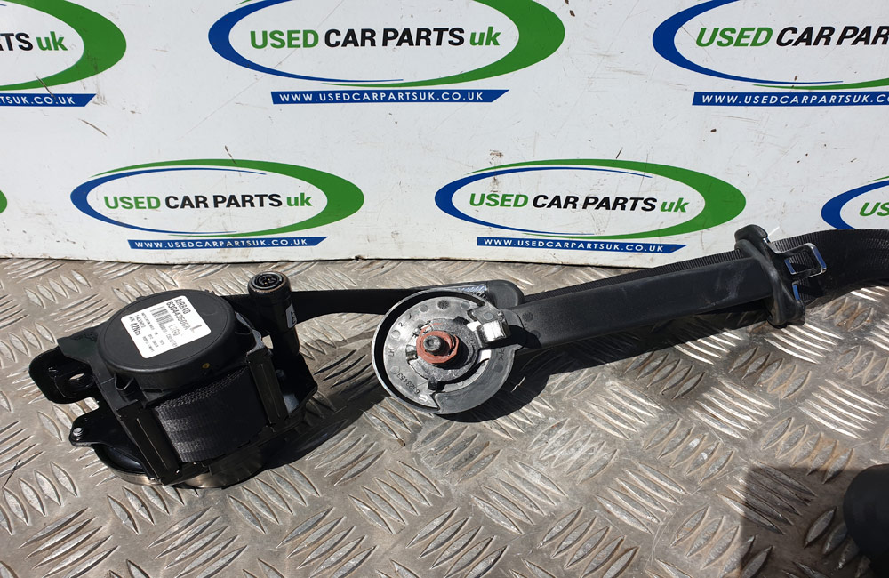 Hyundai I20 Coupe seat belt front left Used Car Parts UK