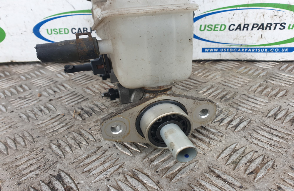 Hyundai I20 MK1 brake master cylinder Used Car Parts UK