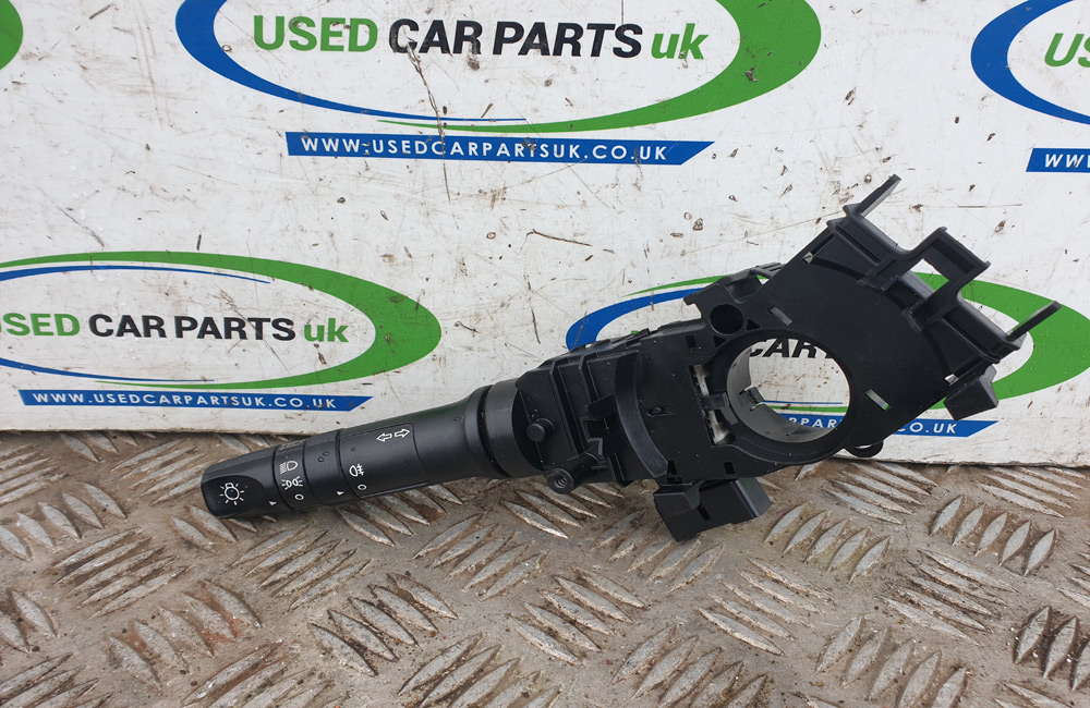 Hyundai I20 MK1 headlight indicator switch Used Car Parts UK