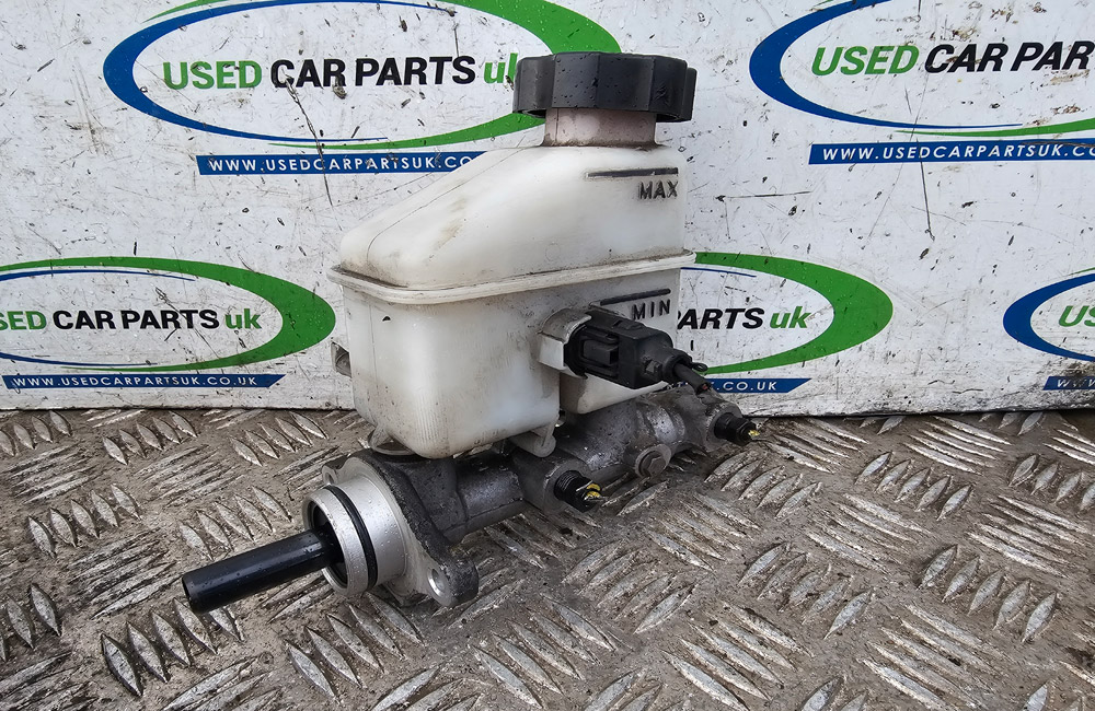 Hyundai I30 MK1 Brake Master Cylinder 1.4 Petrol Used Car Parts UK