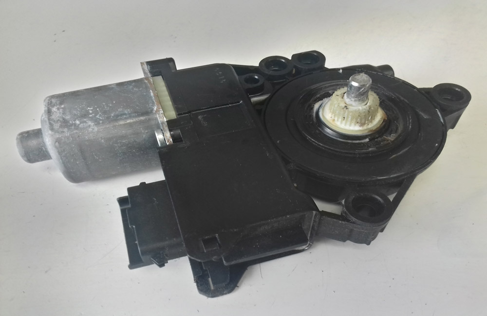 Hyundai I30 window motor drivers rear Used Car Parts UK