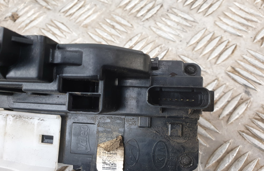 Kia Ceed MK1 estate front door lock motor Used Car Parts UK