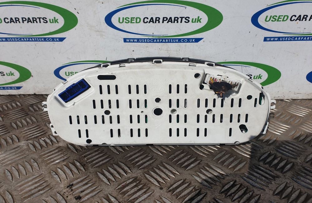Kia Picanto speedo clocks 9400107020 Used Car Parts UK