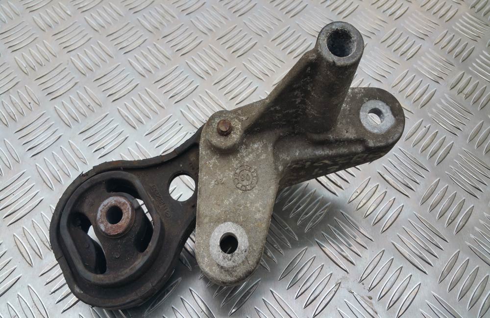 Mazda 2 engine mount 1.3 petrol 20082014 Used Car Parts UK