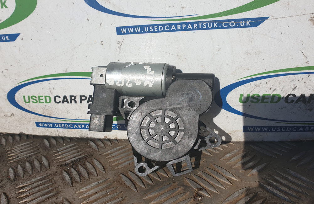 Mazda 3 window motor front left 20032009 Used Car Parts UK