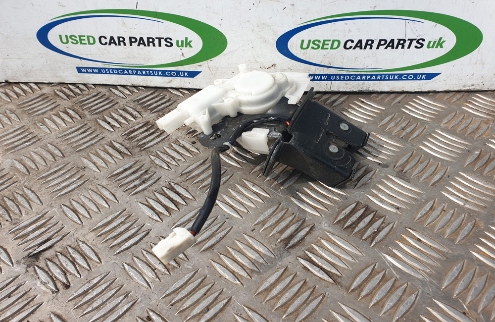 Mazda 3 MK1 hatchback boot lock catch motor Used Car Parts UK