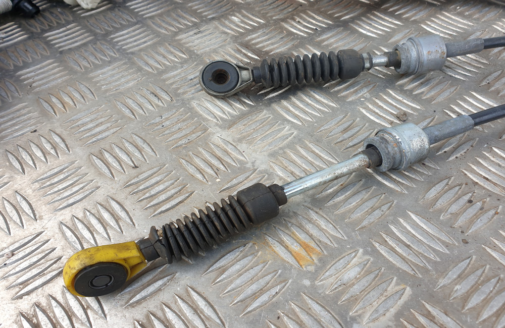 Mercedes Vito W638 gear cables linkages Used Car Parts UK