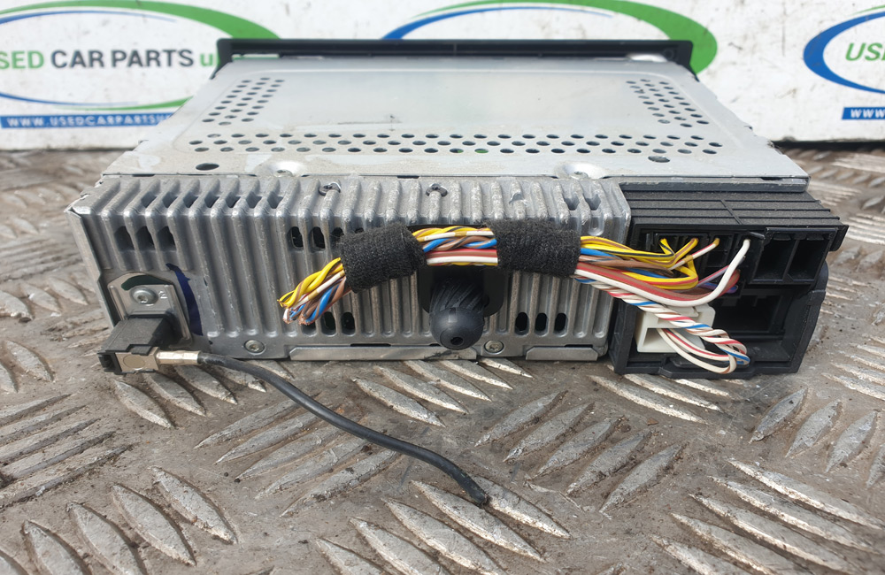 Mini Cooper R50 CD Player 697689003 RCD10806 Used Car Parts UK