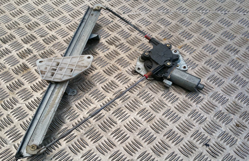 Mitsubishi Canter window regulator motor front Used Car Parts UK