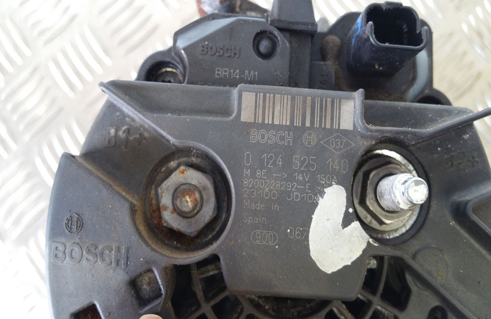 Nissan Juke 1.5 DCI alternator 20102014 Used Car Parts UK