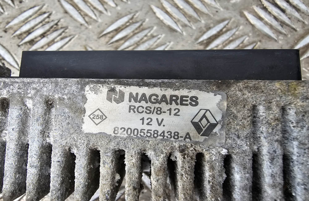 Nissan Juke glow plug relay 8200558438A Used Car Parts UK