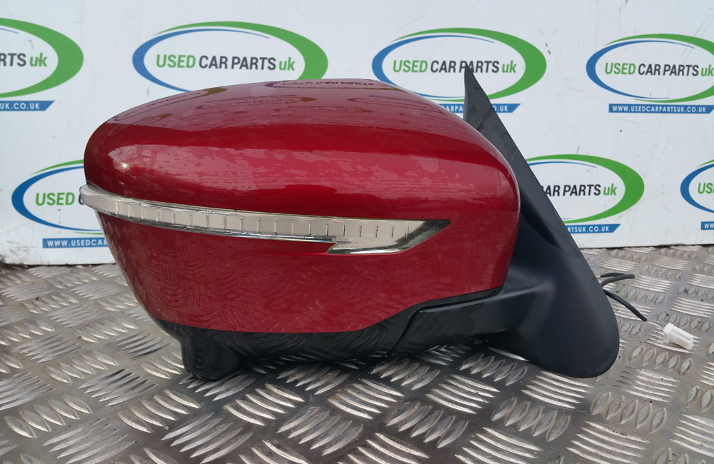Nissan Juke Tekna door wing mirror front right Used Car Parts UK