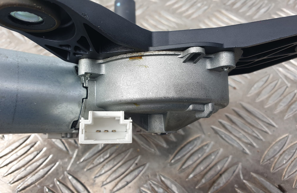 Nissan Juke rear wiper motor 28710 1KA0A Used Car Parts UK