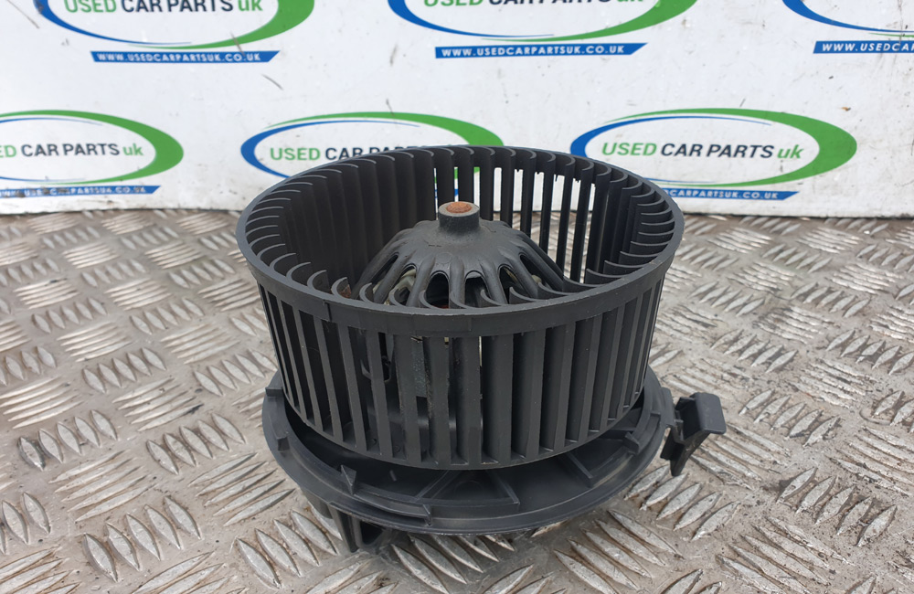 Nissan Micra heater blower motor fan F667217D Used Car Parts UK