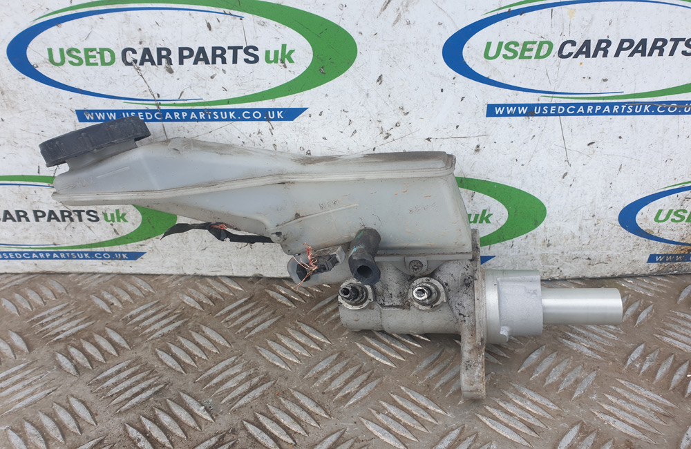 Nissan Qashqai MK1 brake master cylinder 0204Y24277 Used Car Parts UK