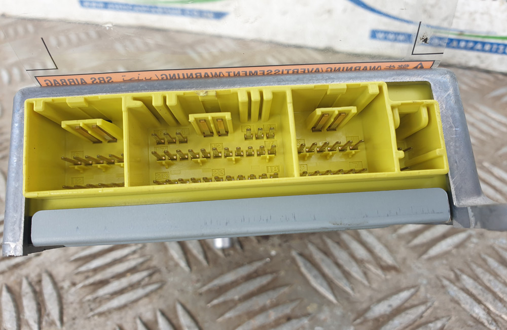 Nissan Qashqai MK1 airbag module 98820JD01A Used Car Parts UK