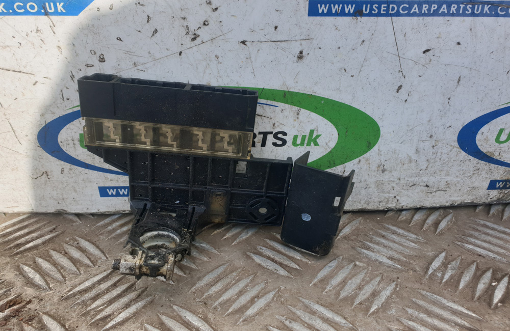 Nissan Qashqai DCI battery fuses 20102014 Used Car Parts UK