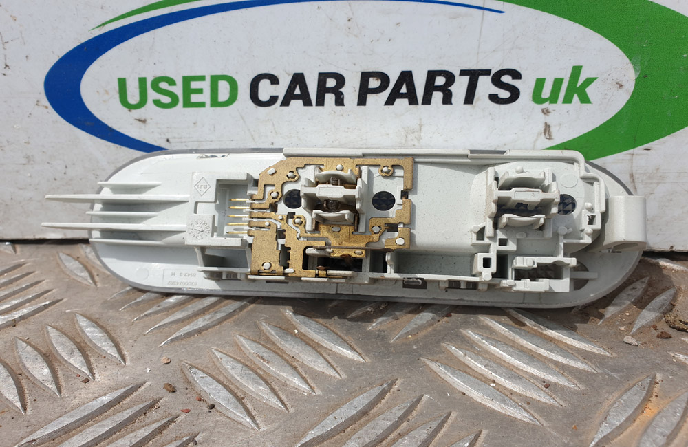 Nissan Qashqai interior light 8200074362 Used Car Parts UK