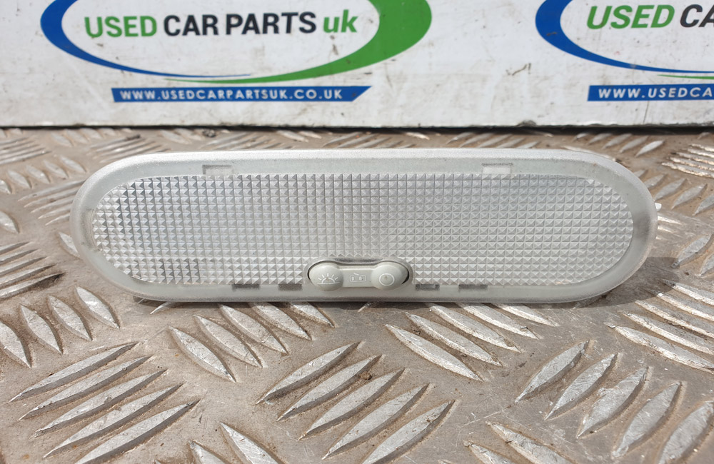 Nissan Qashqai interior light 8200074362 Used Car Parts UK