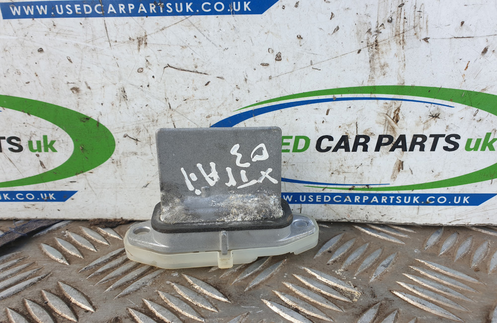 Nissan XTrail T30 heater resistor card Used Car Parts UK