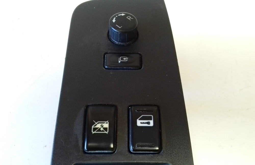 Nissan XTrail T31 master window switch four way Used Car Parts UK