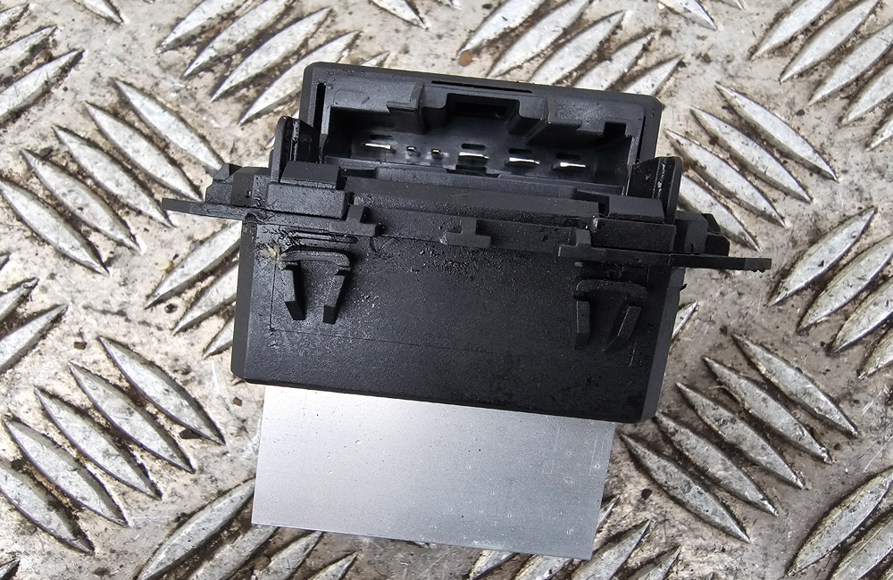 Peugeot 308 MK1 Heater Blower Resistor Used Car Parts UK