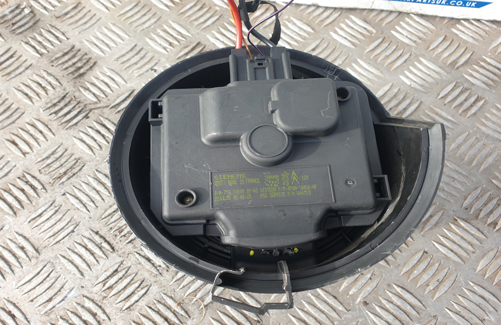 Peugeot 407 heater blower motor 7737080501 Used Car Parts UK