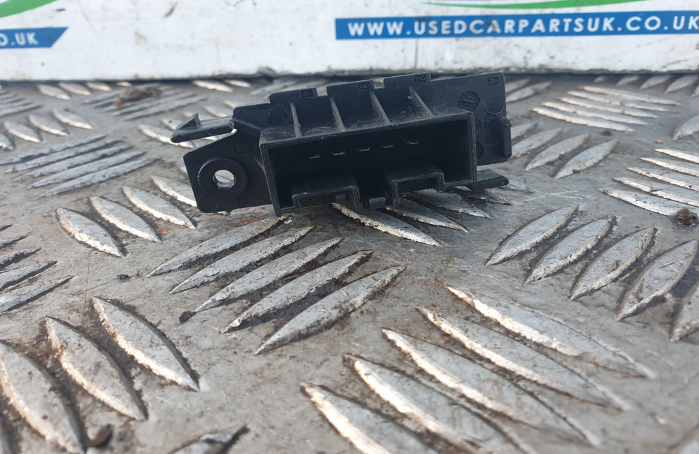 Peugeot Partner Van heater resistor card 20122015 Used Car Parts UK