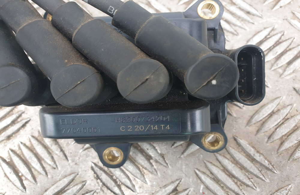 Renault Clio coil pack H8200734204 8200702693 Used Car Parts UK