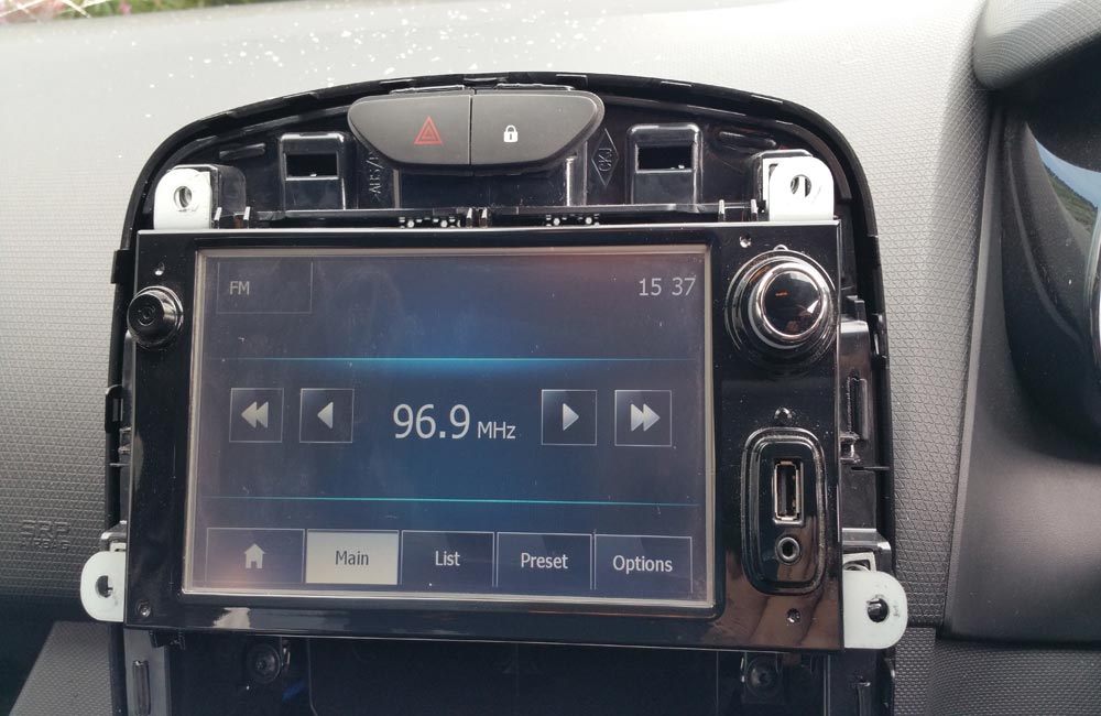 Renault Clio MK4 MNAV Sat Nav Touch Screen Used Car Parts UK