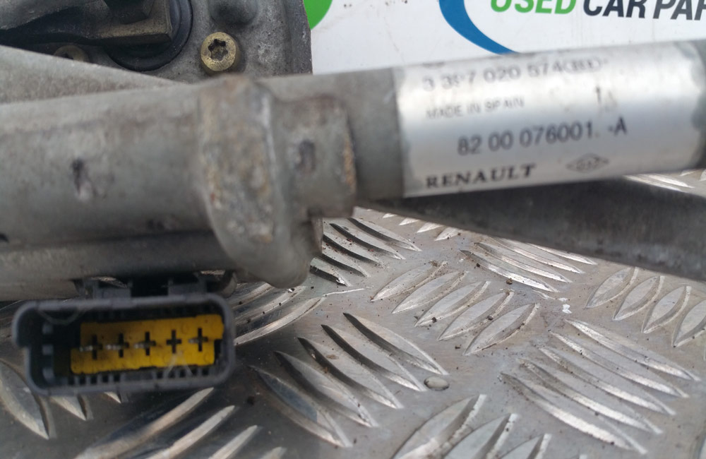 Renault Clio front wiper motor linkages 20012006 Used Car Parts UK
