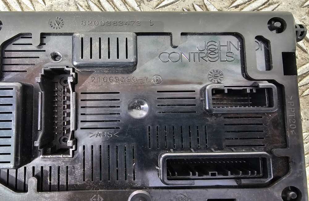 Renault Clio MK3 Body Control Module 8201054129 | Used Car Parts UK