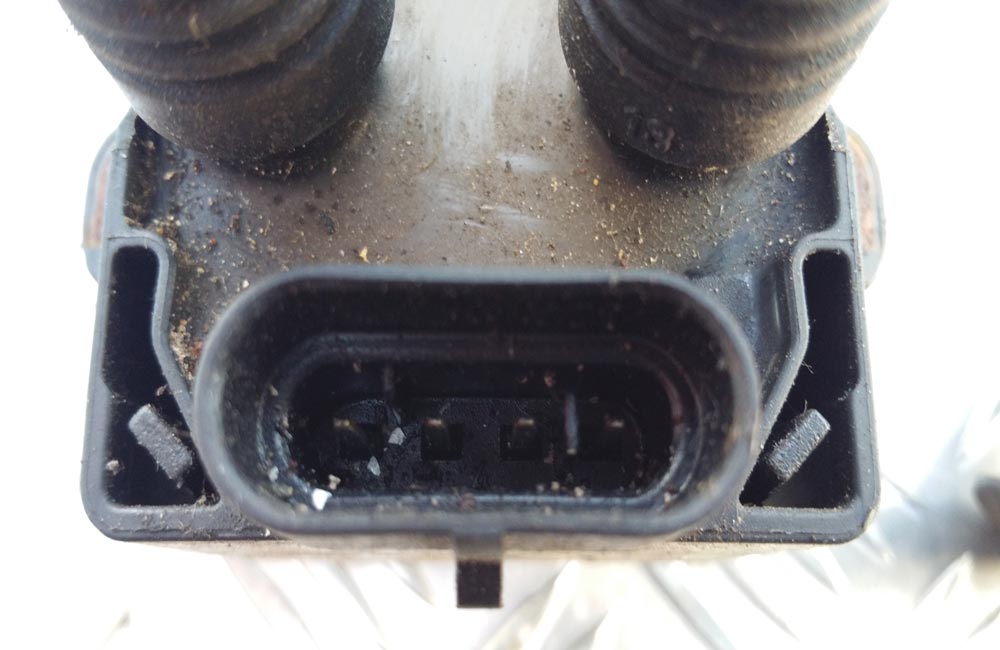 Renault Clio coil pack 7700873701 7700274008 Used Car Parts UK