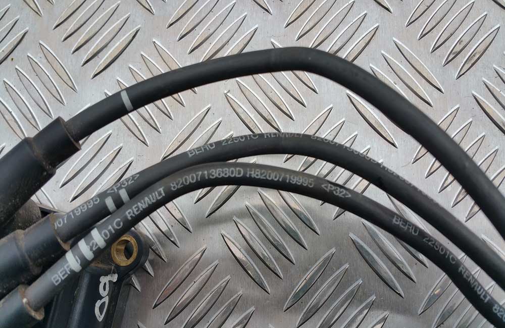Renault Clio coil pack and leads 20052012 Used Car Parts UK